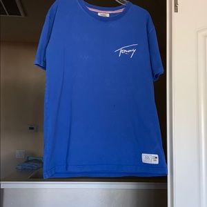 Men’s Large Tommy Hilfiger shirt